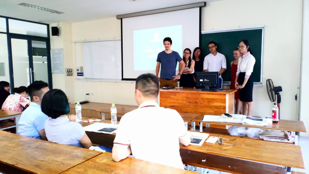 42408274_308472139707255_6072492511346032640_o