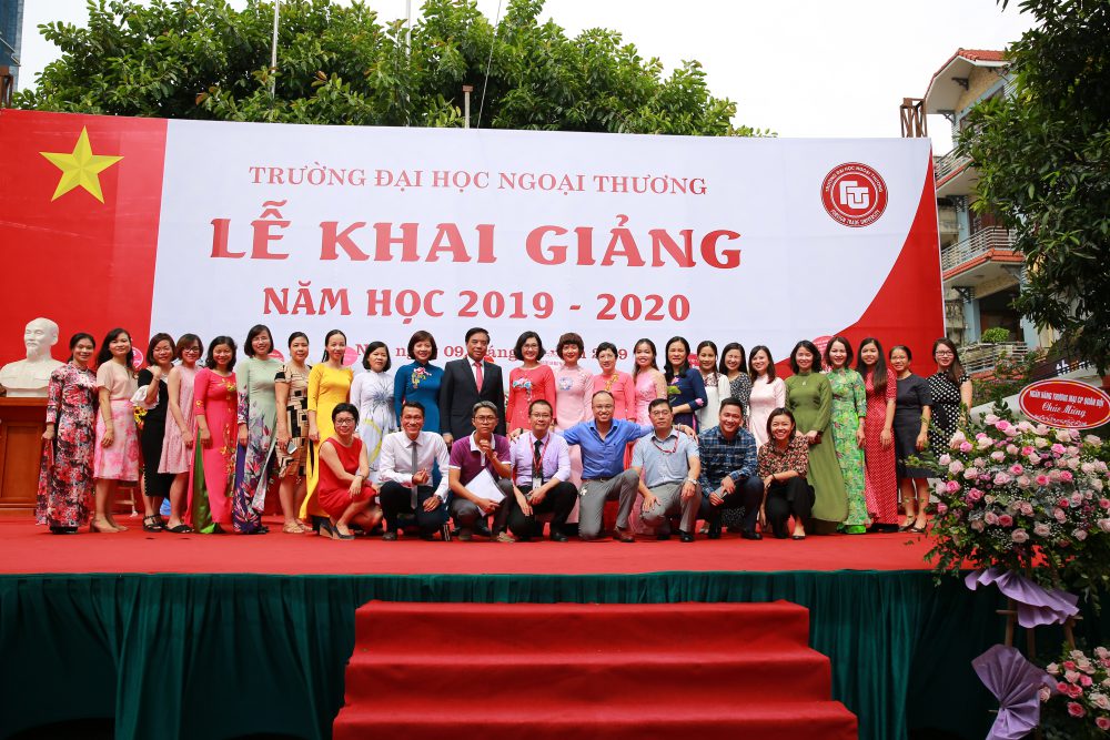 Khai giang 1920