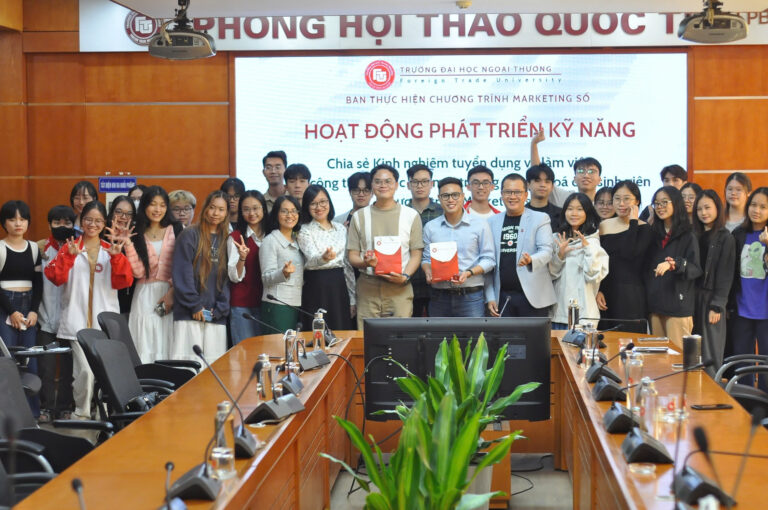 HOẠT ĐỘNG PHÁT TRIỂN KỸ NĂNG: CHIA SẺ KINH NGHIỆM TUYỂN DỤNG VÀ LÀM VIỆC TRONG CÁC TẬP ĐOÀN, CÔNG TY ĐA QUỐC GIA VÀ MÔI TRƯỜNG ĐA VĂN HÓA CHO SINH VIÊN  CHƯƠNG TRÌNH MARKETING SỐ