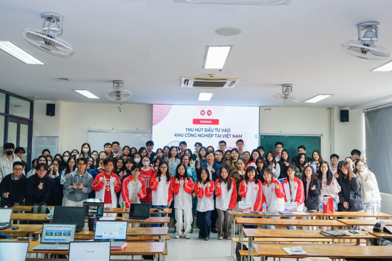 BUỔI CHIA SẺ “THU HÚT ĐẦU TƯ VÀO KHU CÔNG NGHIỆP TẠI VIỆT NAM” CHO SINH VIÊN LỚP ĐẦU TƯ QUỐC TẾ CÙNG DIỄN GIẢ TỪ BỘ TÀI CHÍNH